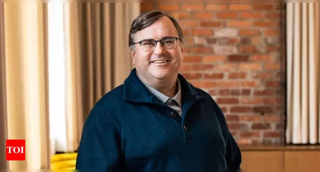 When LinkedIn co-founder told employees: Go home, have dinner with family, and then open laptops to …