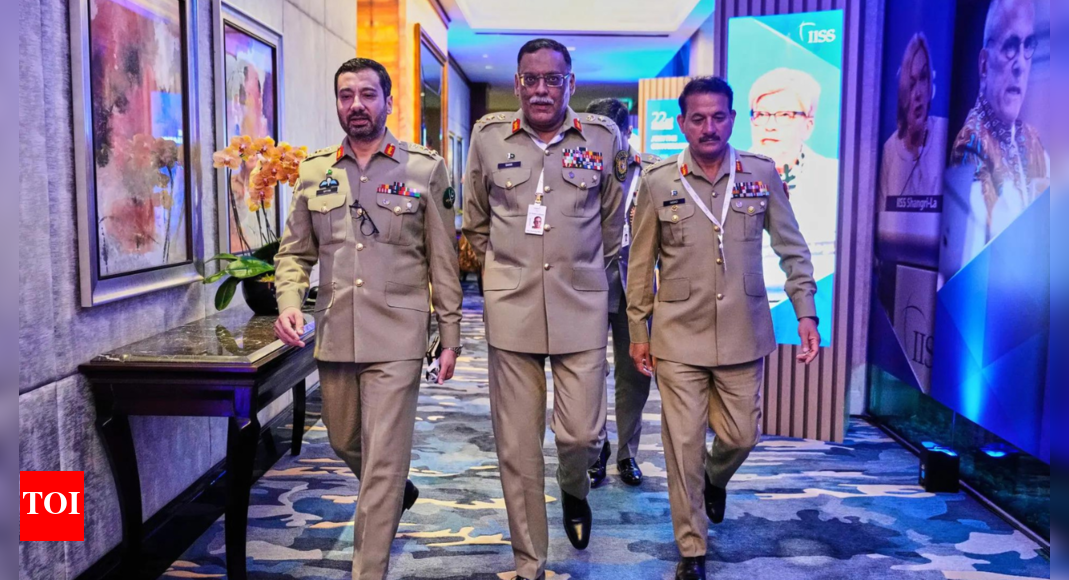 Top Pakistani general flags ‘Kashmir’ in Singapore, warns of ‘destructive escalation’