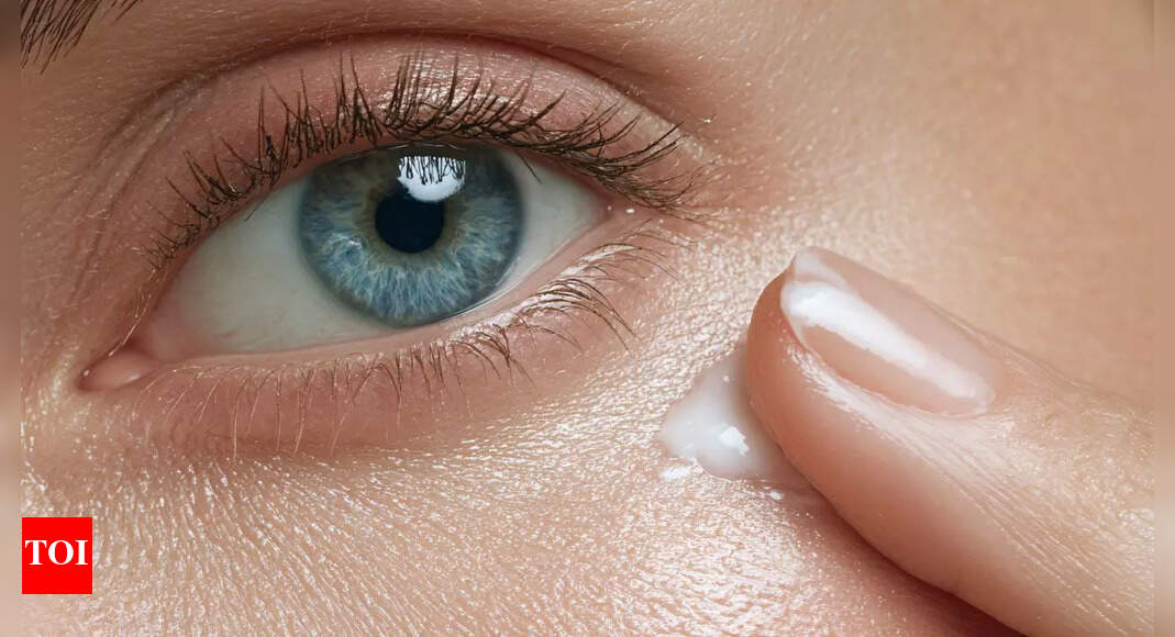 Causes of eye floaters explained: 4 conditions that can affect your sight |