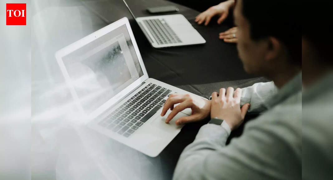 ‘I sit for 8 hours and pretend to work at the office,’ shares employee: Is productivity now a workplace performance?